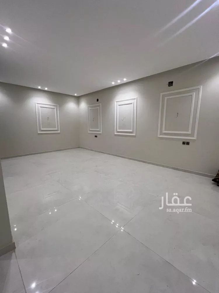 Floor for Sale in Riyadh Ash Sharq 7