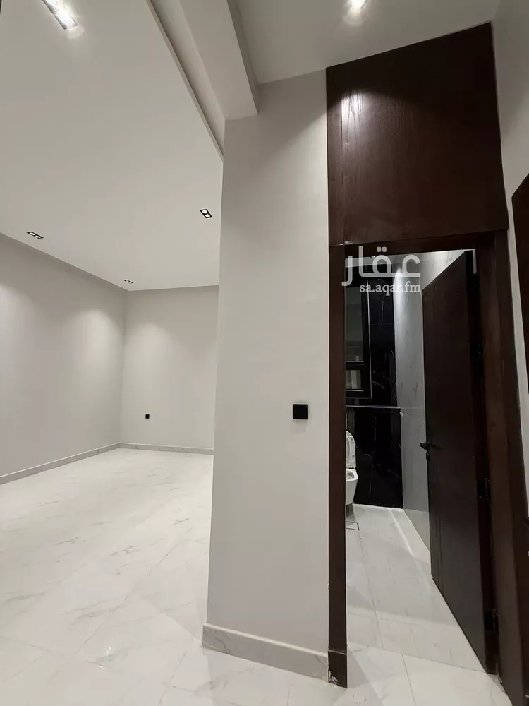 دور للبيع في شارع الجنادرية, حي الجنادرية, مدينة الرياض, منطقة الرياض 14