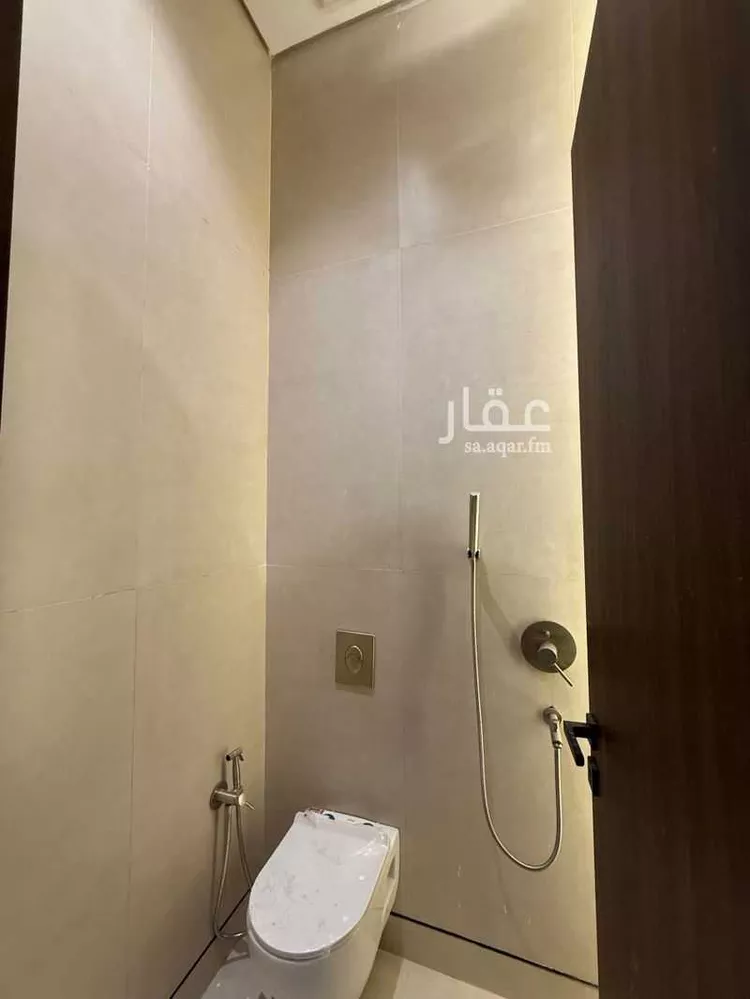 دور للبيع في شارع المنذر بن صخر, حي الملك فيصل, مدينة الرياض, منطقة الرياض 14