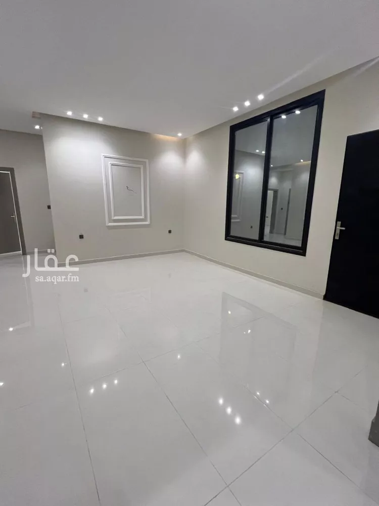 Floor for Sale in Riyadh Ash Sharq 6
