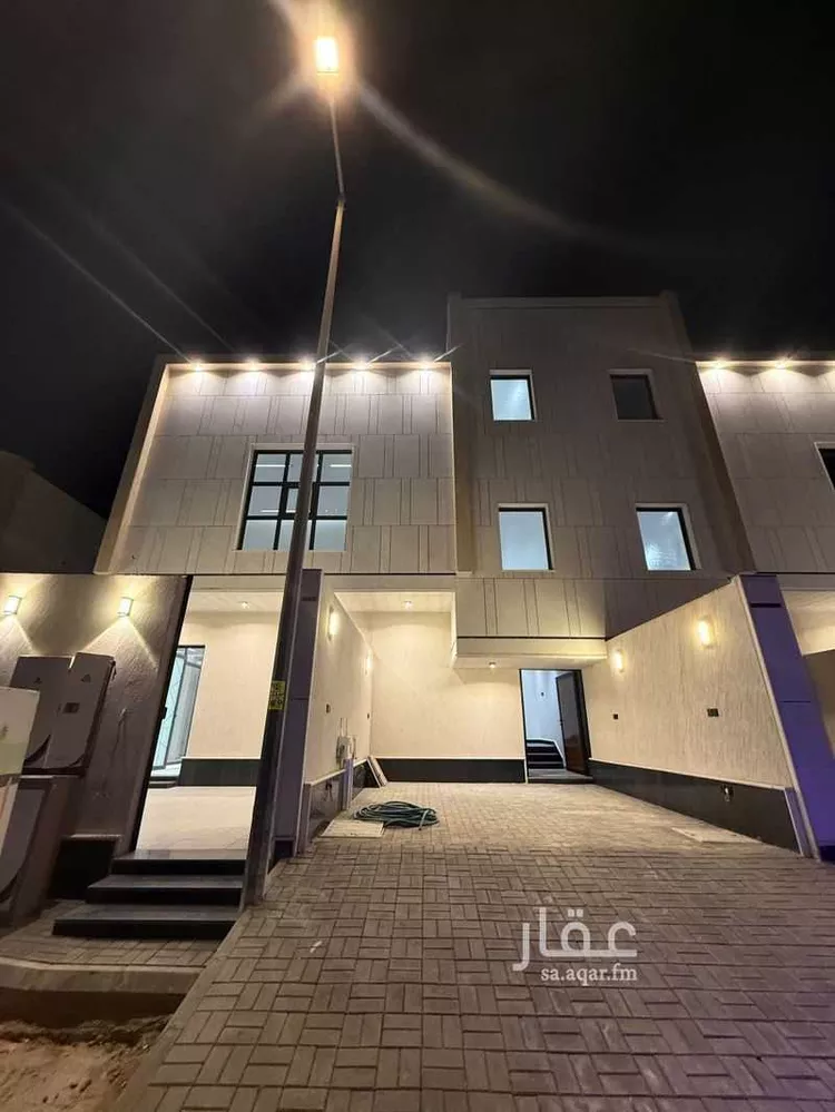 دور للبيع في شارع رقم 131, حي المونسية, مدينة الرياض, منطقة الرياض صورة 2