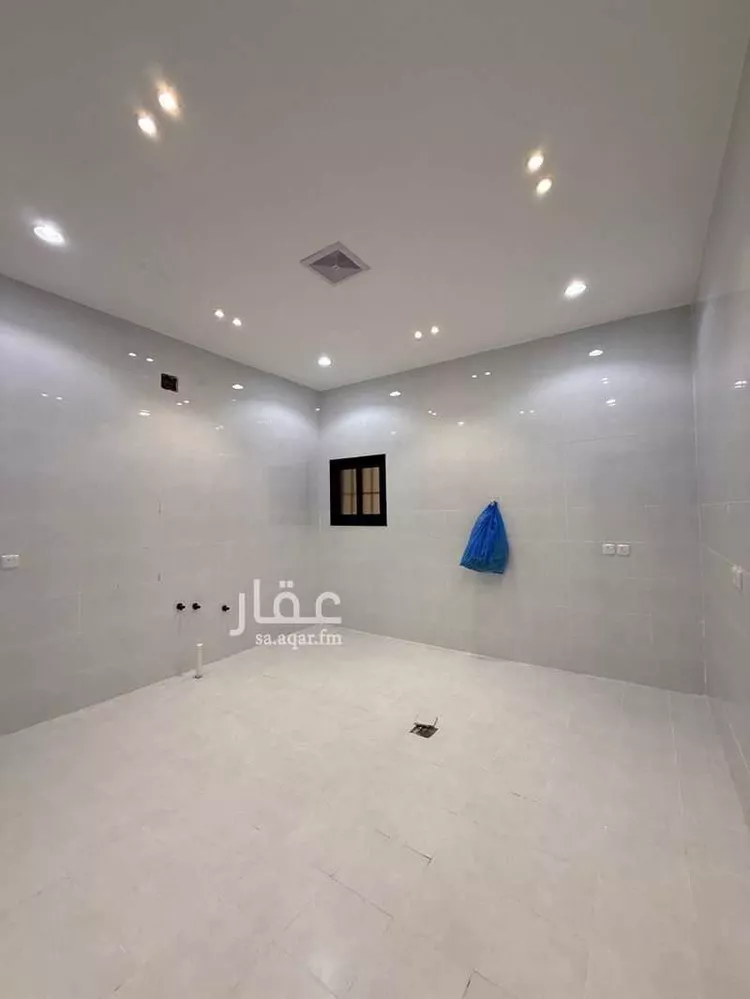 Floor for Sale in Riyadh Ash Sharq 8
