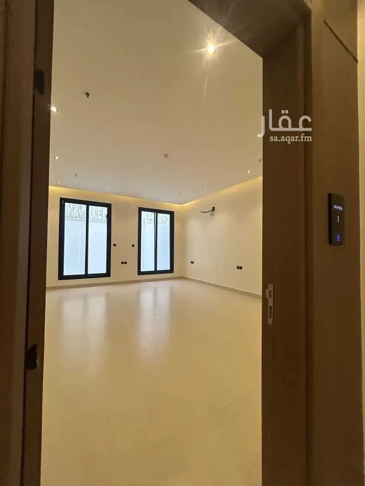 عمارة للبيع في شارع المتنبي, حي المعيزيلة, مدينة الرياض, منطقة الرياض 14