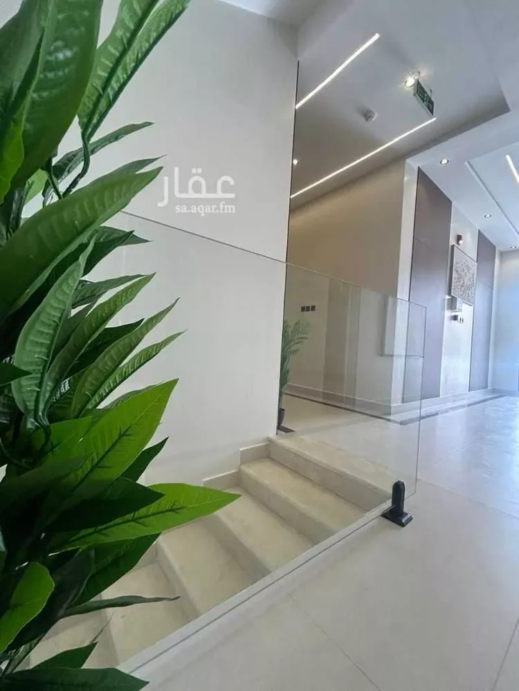 عمارة للبيع في شارع المتنبي, حي المعيزيلة, مدينة الرياض, منطقة الرياض 13