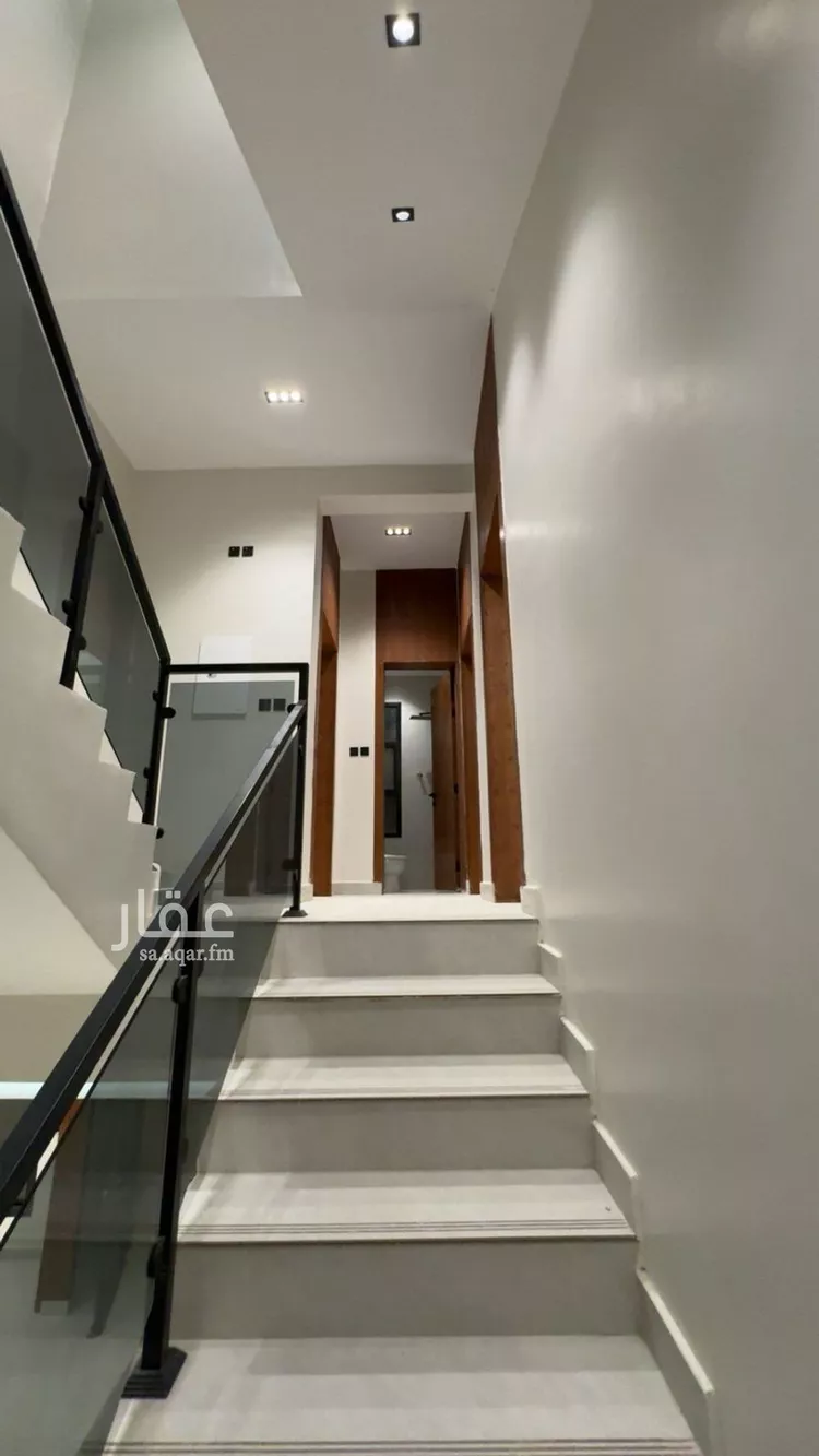 فيلا للإيجار في شارع ابي الحسن علي الجرجاني, حي الرمال, مدينة الرياض, منطقة الرياض