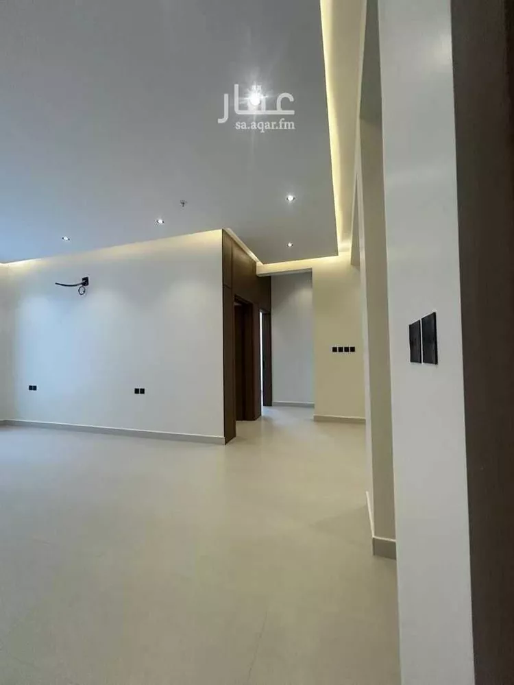 عمارة للبيع في شارع المتنبي, حي المعيزيلة, مدينة الرياض, منطقة الرياض 15