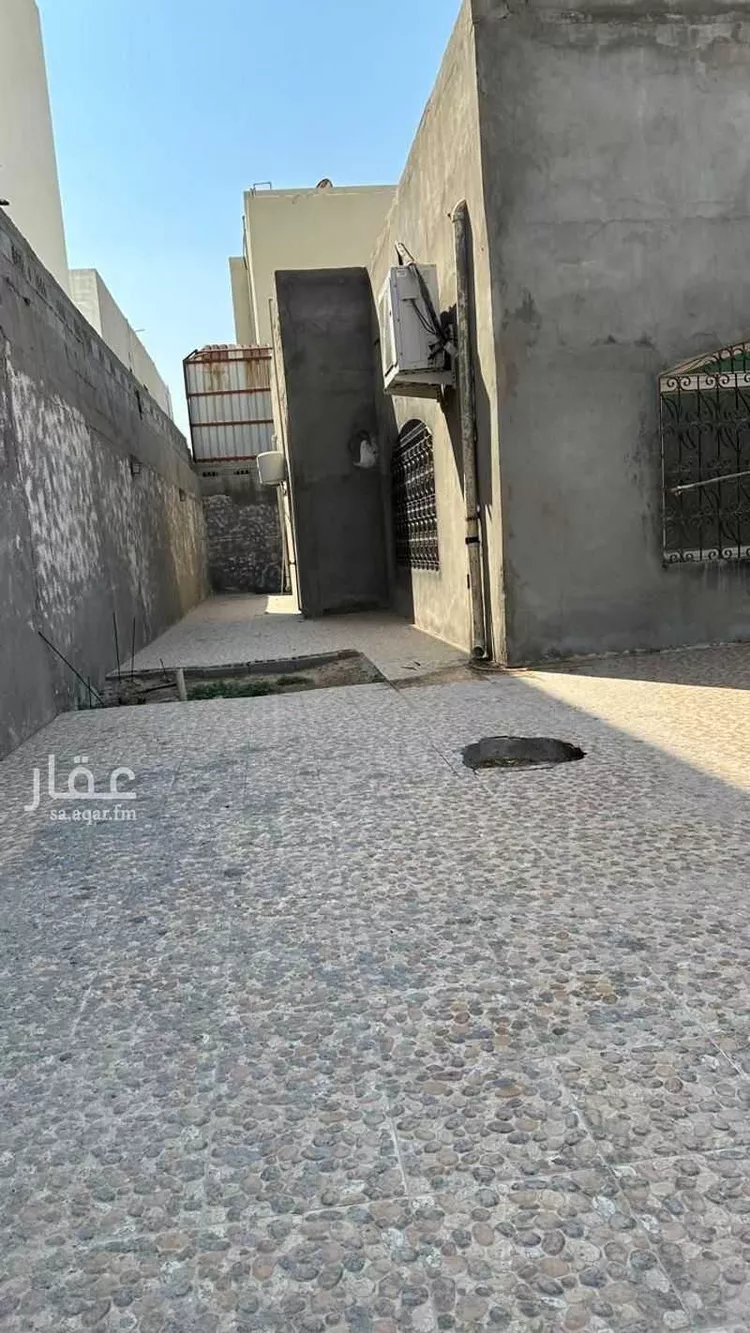 دور للبيع في شارع راس مشعاب, حي الصواري, مدينة الخبر, المنطقة الشرقية 8
