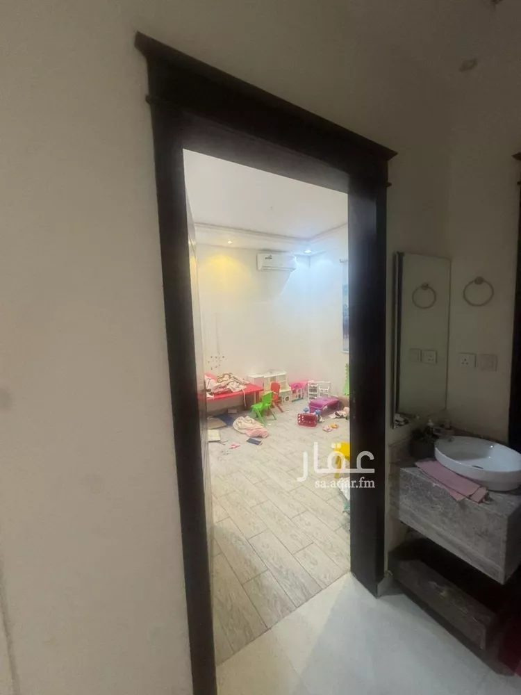 فيلا للبيع في شارع حمزة بن القاسم, حي الرمال, مدينة الرياض, منطقة الرياض 6