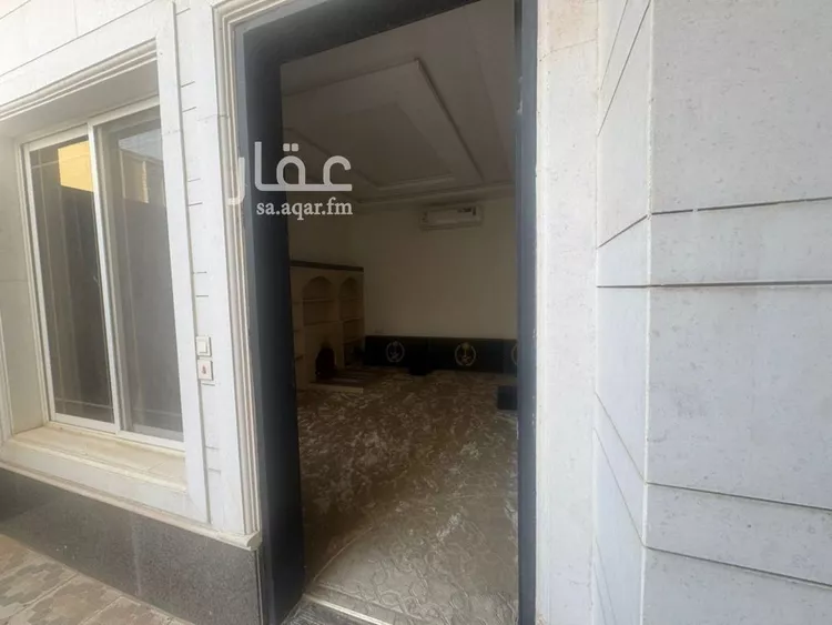 فيلا للبيع في شارع حمزة بن القاسم, حي الرمال, مدينة الرياض, منطقة الرياض 8