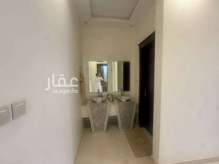 فيلا للبيع في شارع حمزة بن القاسم, حي الرمال, مدينة الرياض, منطقة الرياض 21