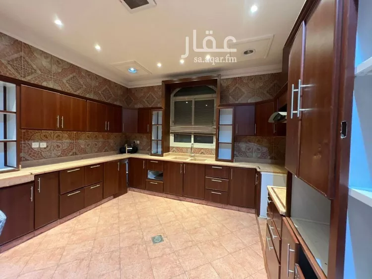 فيلا للإيجار في شارع رقم 303, حي الملقا, مدينة الرياض, منطقة الرياض