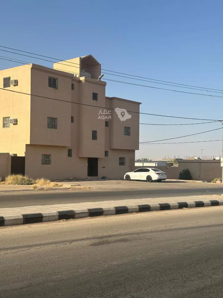 Building for Sale in Al Muzahimiyah Al GhatGhat