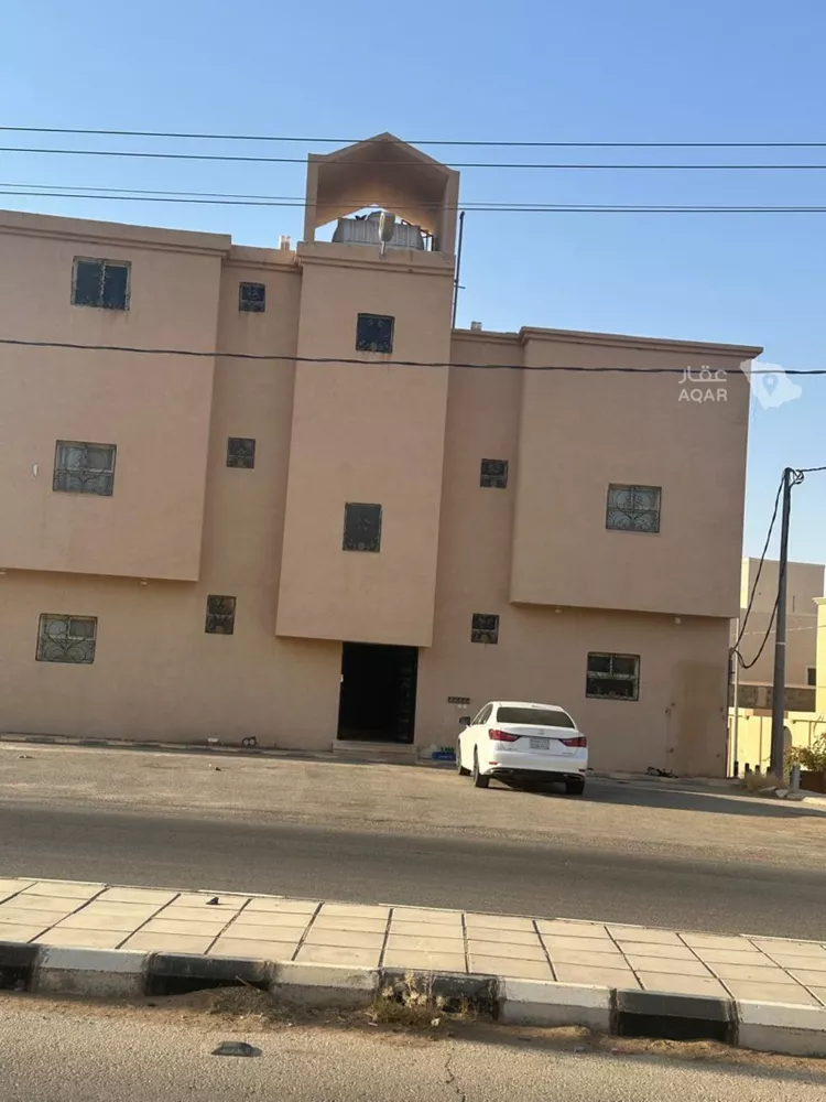 Building for Sale in Al Muzahimiyah Al GhatGhat صورة 2