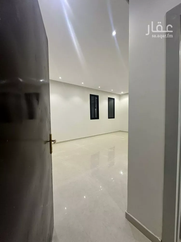 فيلا للبيع في شارع عمر الصفار, حي المرجان, مدينة الرياض, منطقة الرياض صورة 5