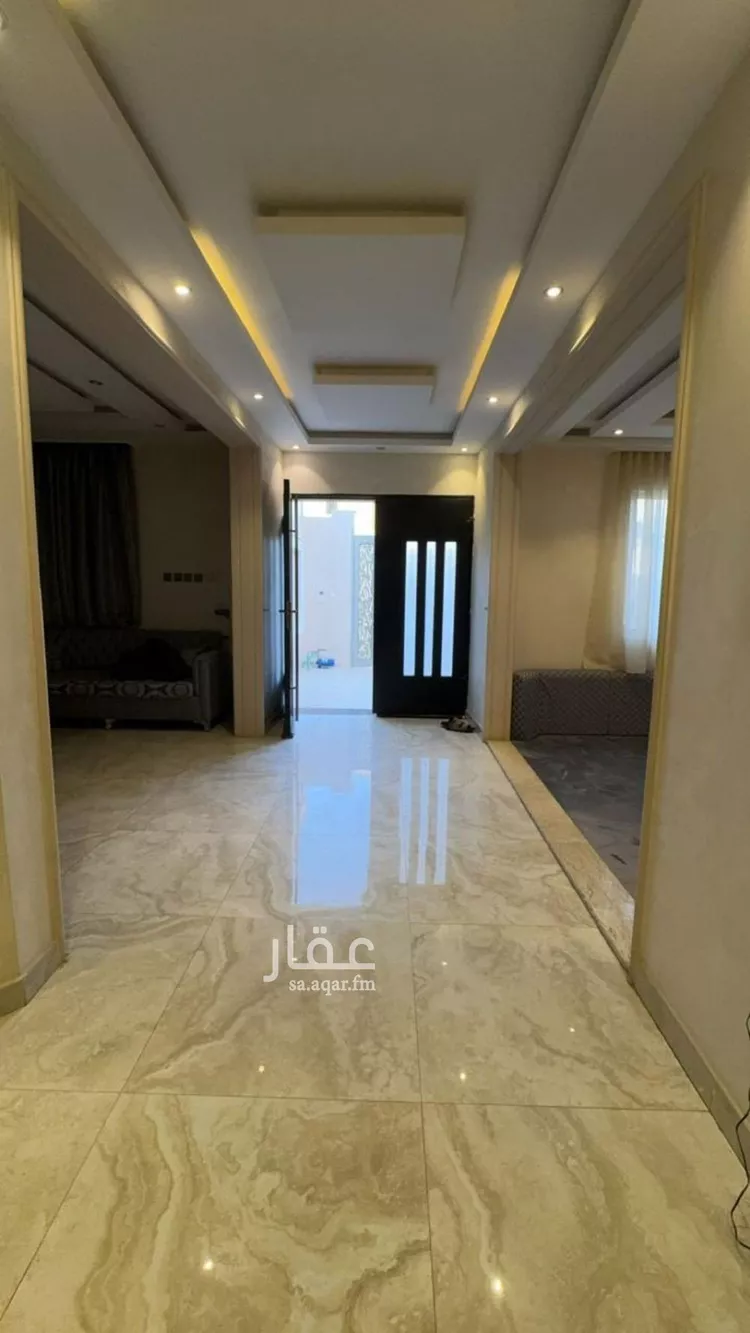 فيلا للبيع في شارع الصداقة, حي إشبيلية, مدينة الرياض, منطقة الرياض صورة 2