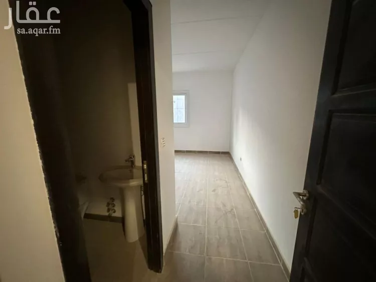 فيلا للإيجار في شارع عفيف الغفاري, حي مطار الملك خالد الدولي, مدينة الرياض, منطقة الرياض صورة 3