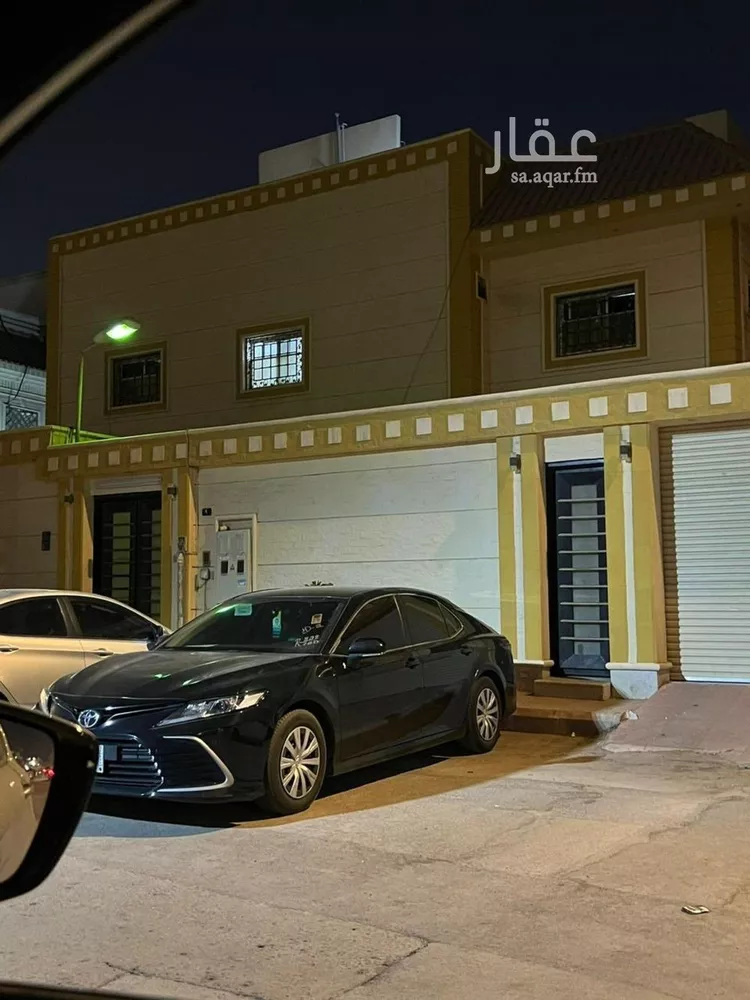 فيلا للبيع في شارع أبي بكر القباني, حي إشبيلية, مدينة الرياض, منطقة الرياض
