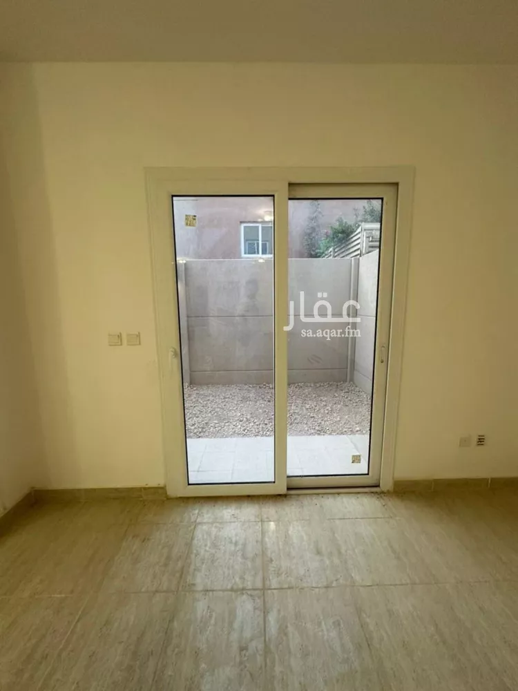 فيلا للإيجار في شارع عفيف الغفاري, حي مطار الملك خالد الدولي, مدينة الرياض, منطقة الرياض صورة 4