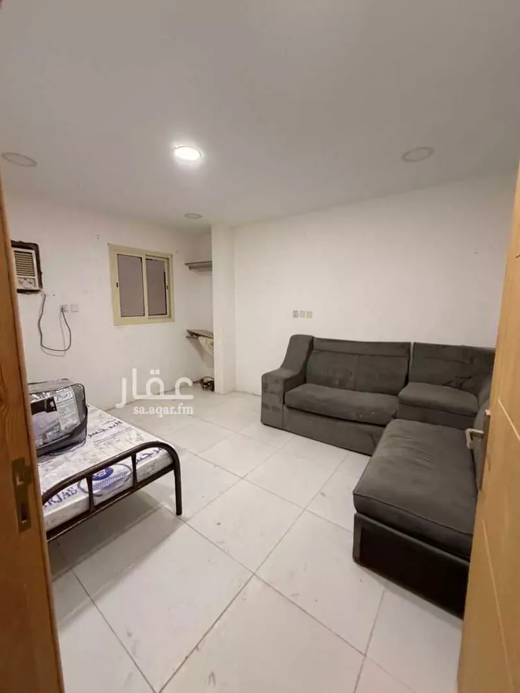 عمارة للإيجار في شارع عبدالرحمن ابن عمرو, حي المقابل, مدينة الاحساء, المنطقة الشرقية صورة 2