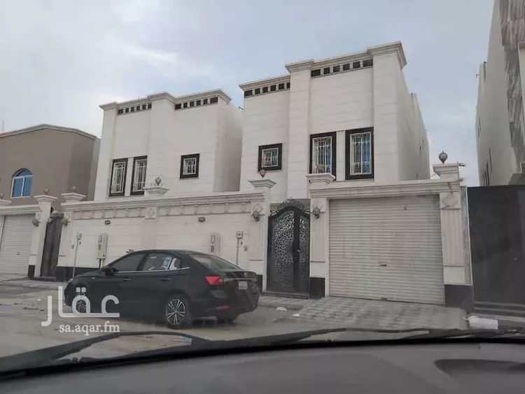 فيلا للبيع في شارع جازان, حي ضاحية الملك فهد, مدينة الدمام, المنطقة الشرقية