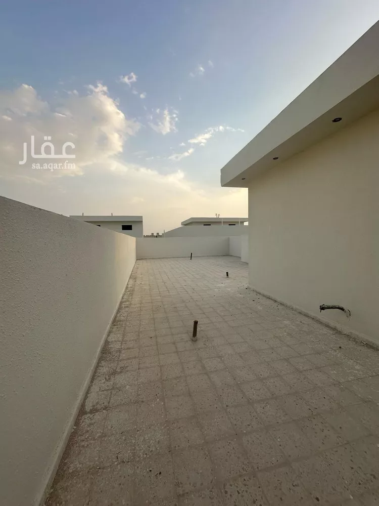 دور للبيع في شارع الفاخرة, حي عكاظ, مدينة الرياض, منطقة الرياض صورة 3