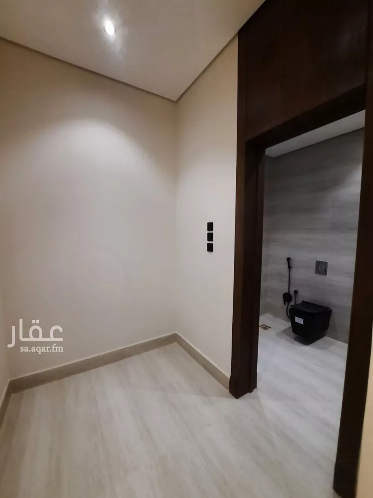 دور للبيع في شارع حمران بن أبان, حي العوالي, مدينة الرياض, منطقة الرياض صورة 5