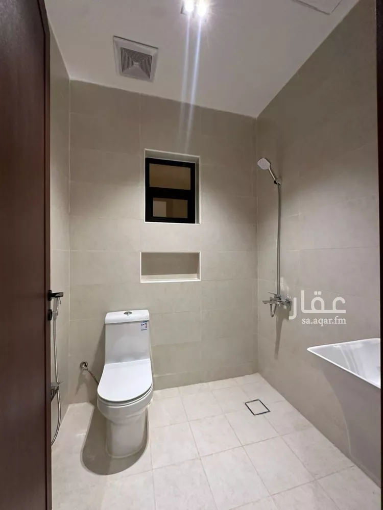 دور للبيع في شارع الفاخرة, حي عكاظ, مدينة الرياض, منطقة الرياض صورة 3