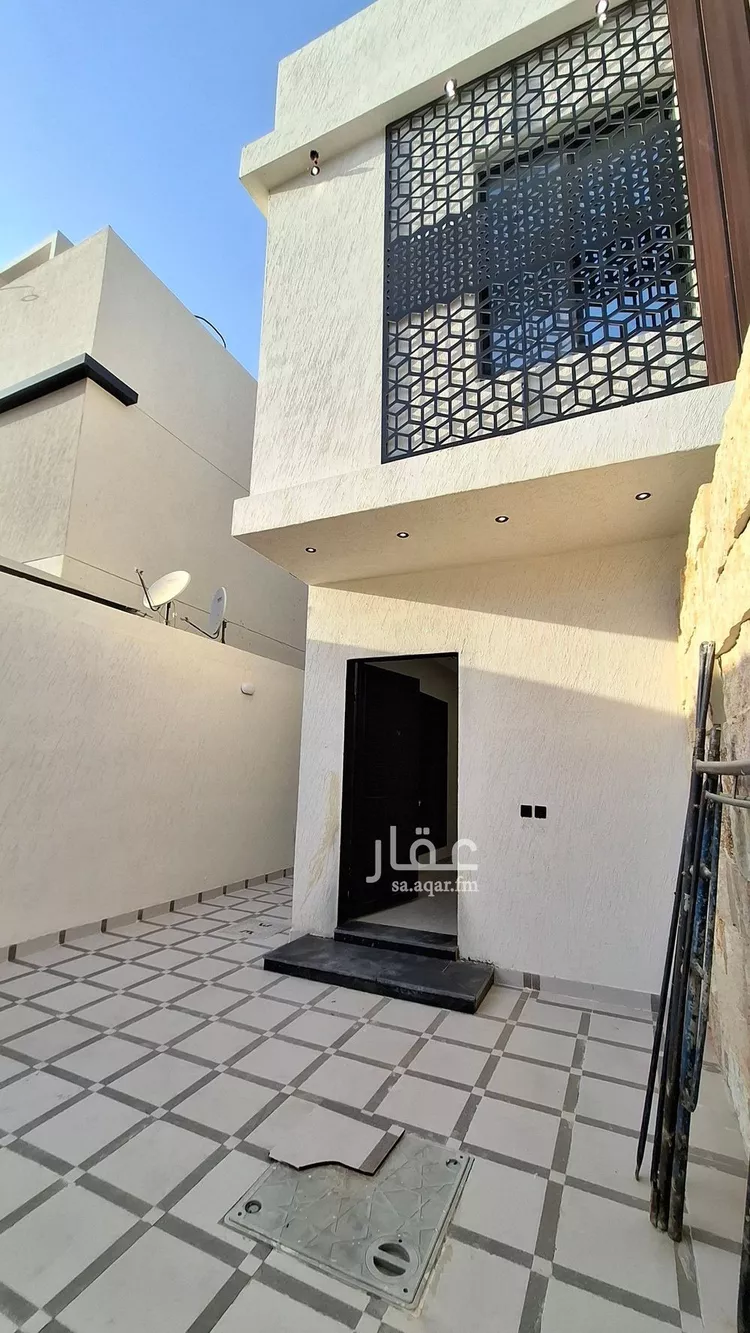 فيلا للبيع في شارع يحيى بن أكثم, حي عكاظ, مدينة الرياض, منطقة الرياض صورة 3