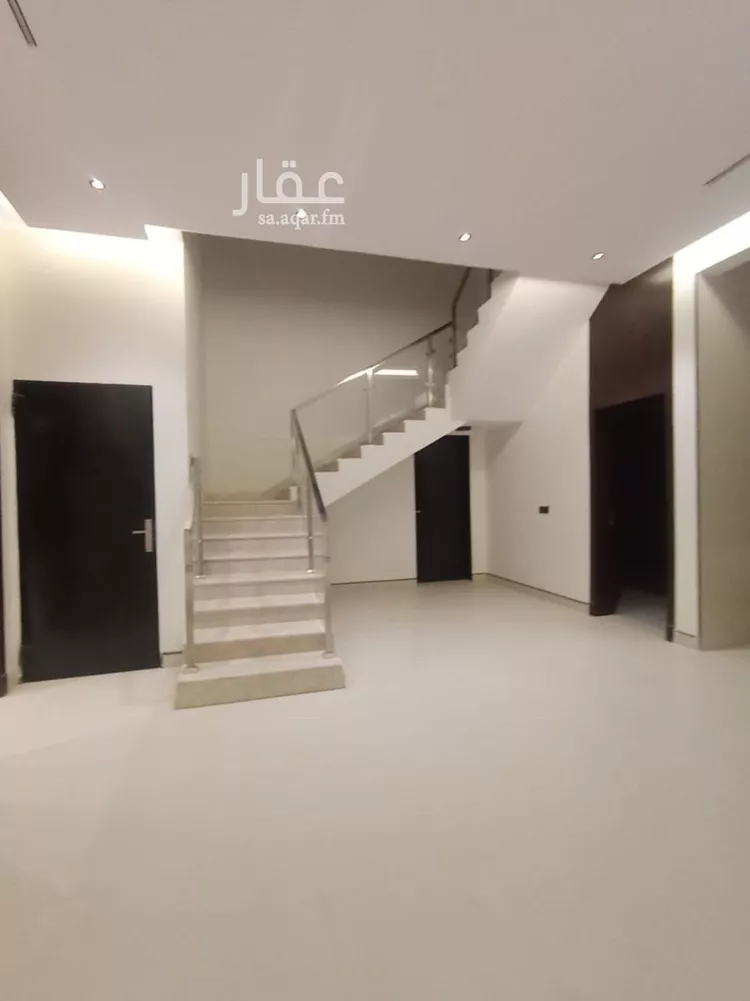 فيلا للبيع في شارع خشخاس الازدي, حي نوارة, مدينة المزاحمية, منطقة الرياض صورة 3
