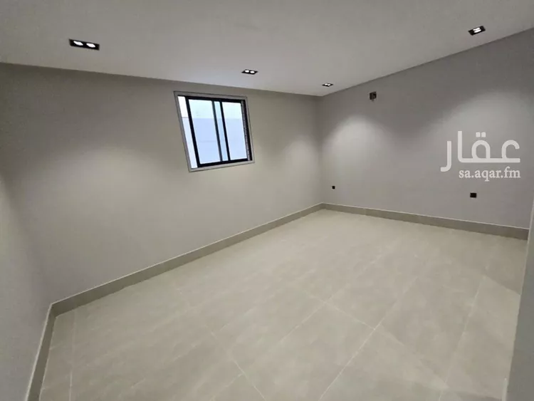 فيلا للبيع في شارع يحيى بن أكثم, حي عكاظ, مدينة الرياض, منطقة الرياض صورة 3