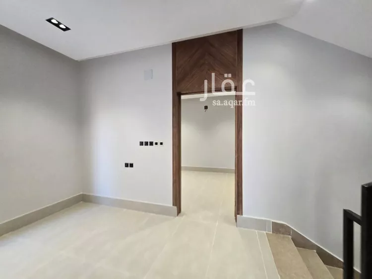 فيلا للبيع في شارع ديراب الفرعي, حي عكاظ, مدينة الرياض, منطقة الرياض صورة 4