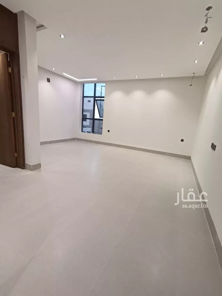 فيلا للبيع في شارع يحيى بن أكثم, حي عكاظ, مدينة الرياض, منطقة الرياض صورة 5