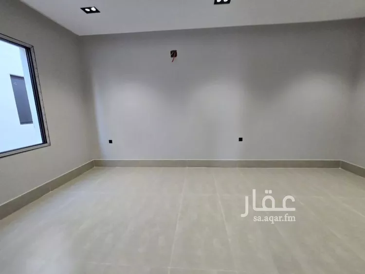 فيلا للبيع في شارع يحيى بن أكثم, حي عكاظ, مدينة الرياض, منطقة الرياض صورة 4