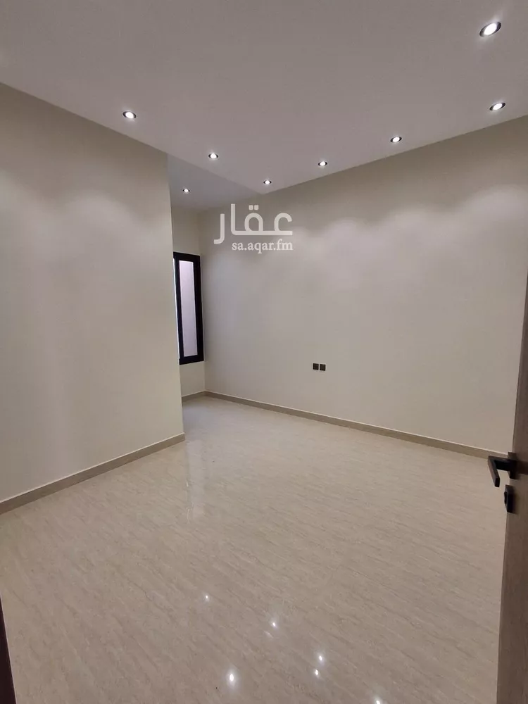 فيلا للبيع في شارع عمر بن عطاء, حي طويق, مدينة الرياض, منطقة الرياض صورة 3