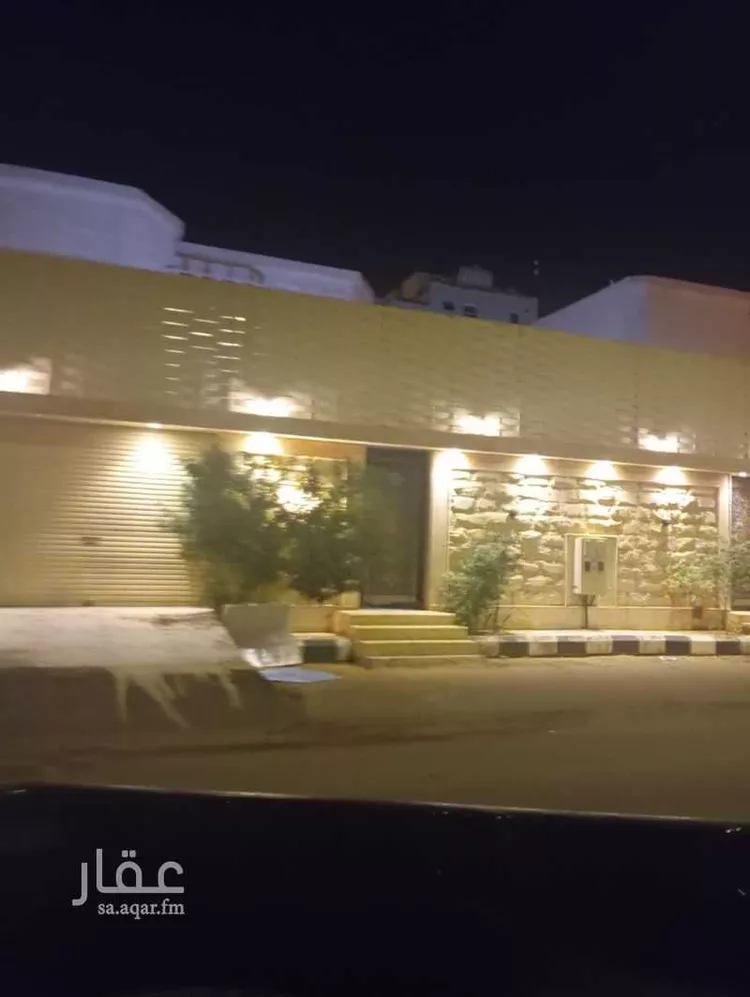 فيلا للبيع في شارع بدر 11, حي بدر, مدينة سكاكا, منطقة الجوف صورة 4