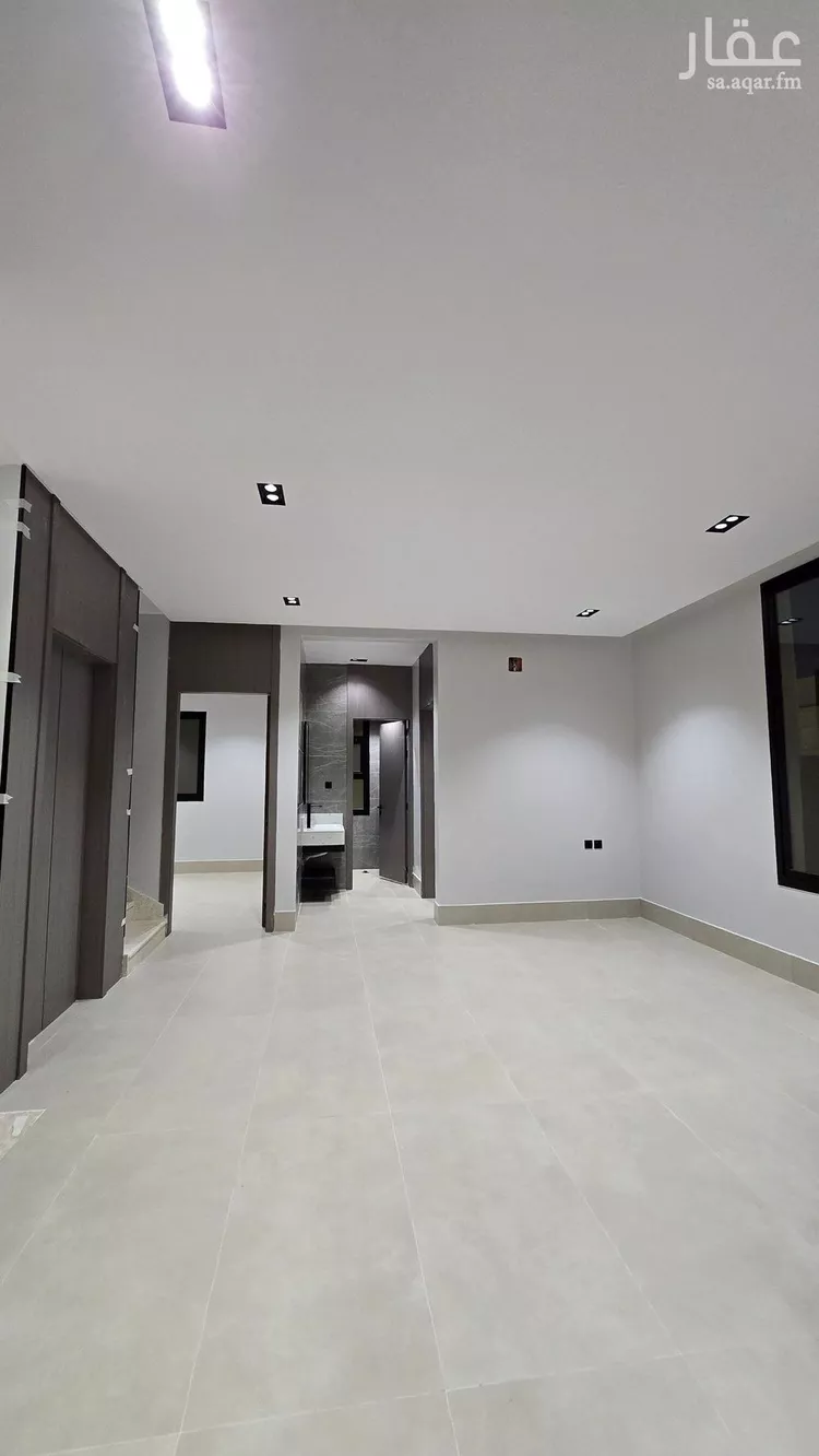 فيلا للبيع في شارع محمد السنوسي, حي العريجاء الغربي, مدينة الرياض, منطقة الرياض صورة 4