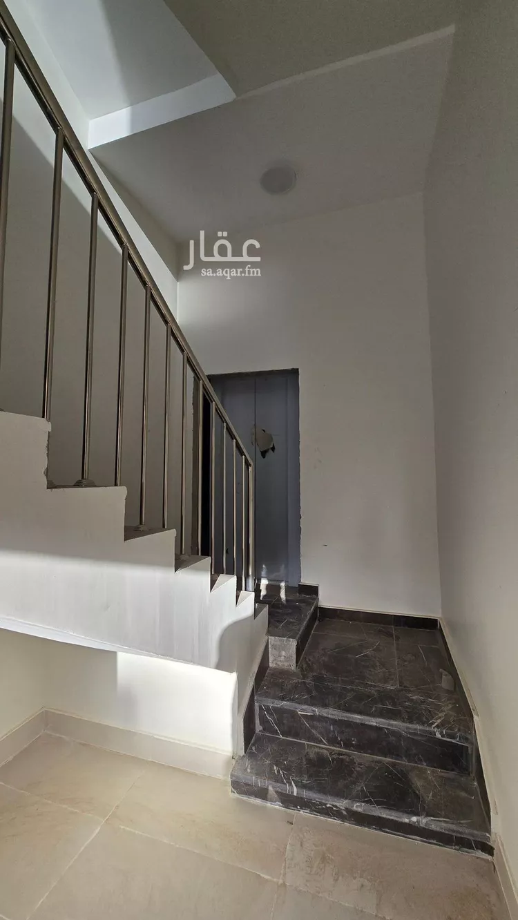 دور للبيع في شارع محمد أبي ياسر, حي العوالي, مدينة الرياض, منطقة الرياض صورة 3