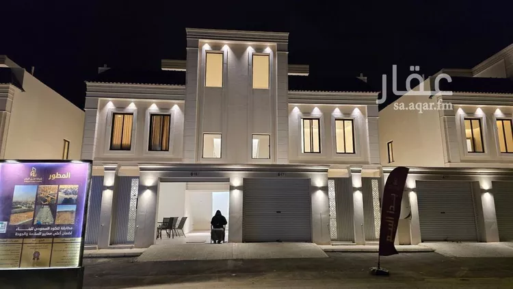 دور للبيع في شارع لقاح, حي عكاظ, مدينة الرياض, منطقة الرياض