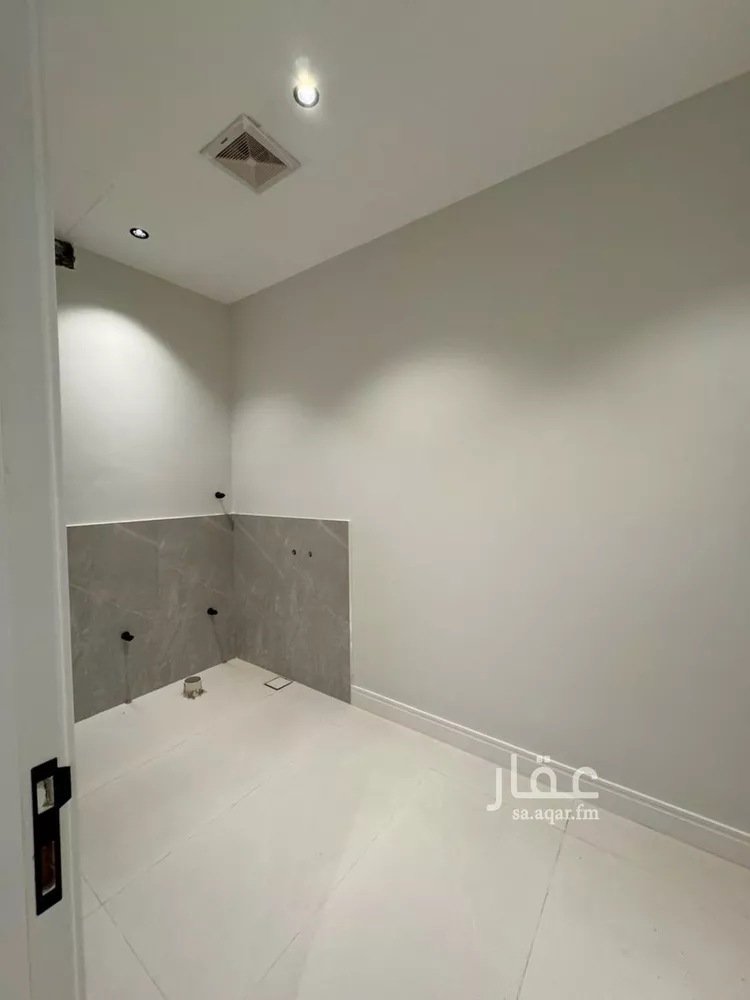 Floor for Sale in Riyadh Al Arid صورة 4