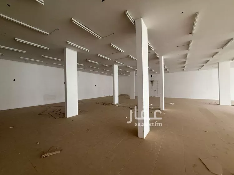 عمارة للإيجار في شارع المدينه المنوره, حي العريجاء الأوسط, مدينة الرياض, منطقة الرياض صورة 2