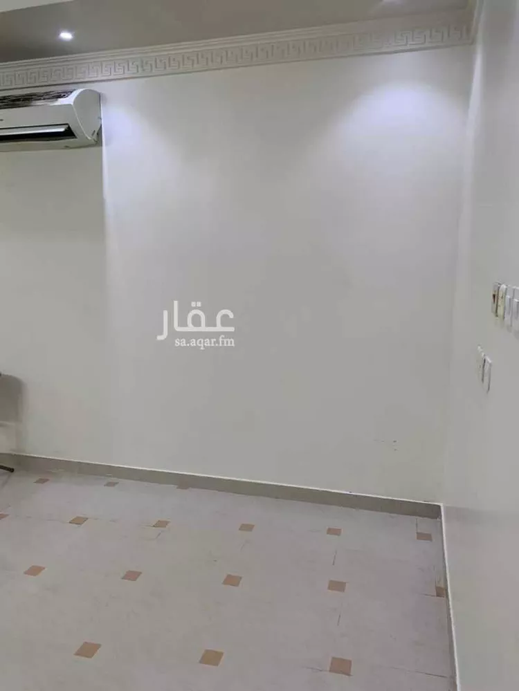 فيلا للبيع في شارع الصواف, حي إشبيلية, مدينة الرياض, منطقة الرياض صورة 3