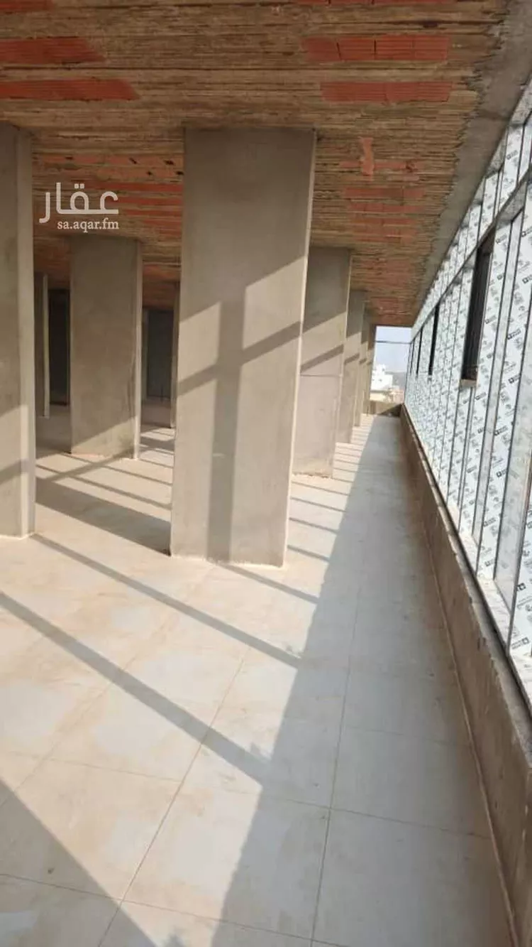 عمارة للبيع في شارع عبدالله بن عمر, حي النزهة, مدينة صامطة, منطقة جازان صورة 3