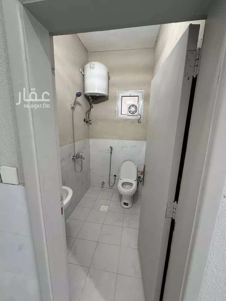 عمارة للبيع في شارع سليمان بن مهران, حي العمل, مدينة الرياض, منطقة الرياض صورة 5