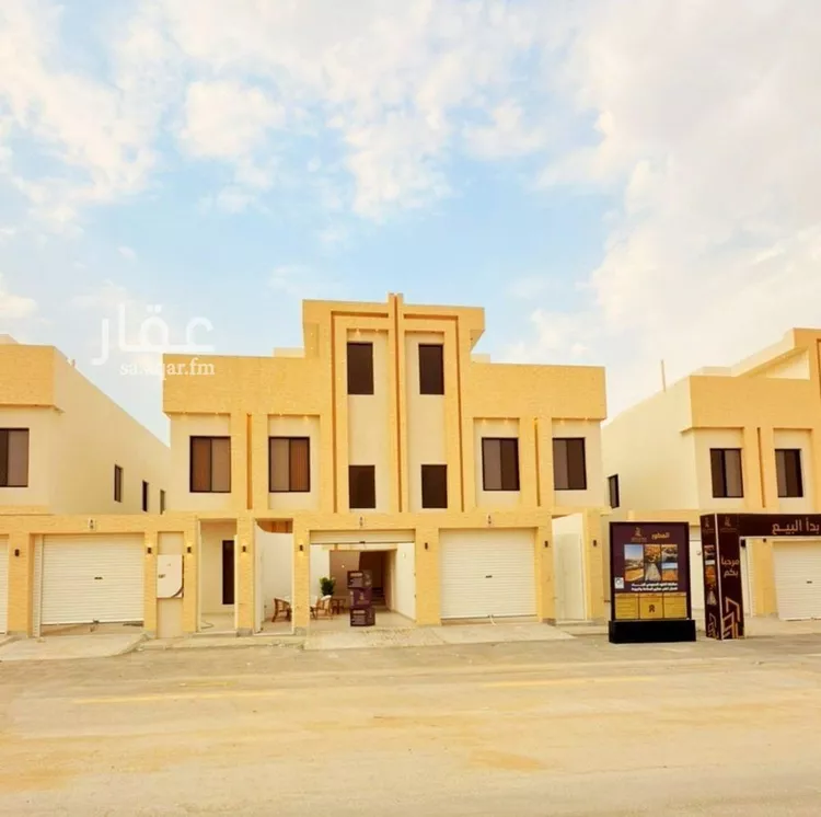 دور للبيع في شارع النفوذ, حي عكاظ, مدينة الرياض, منطقة الرياض