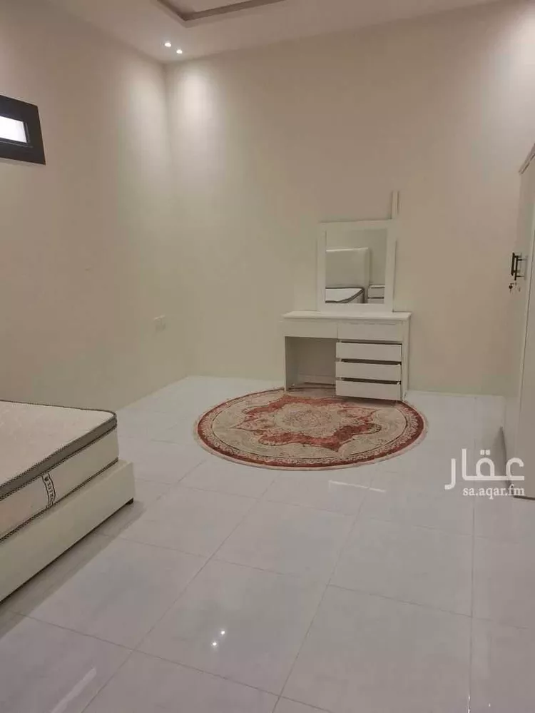 Floor for Rent in Riyadh Al Qirawan 11
