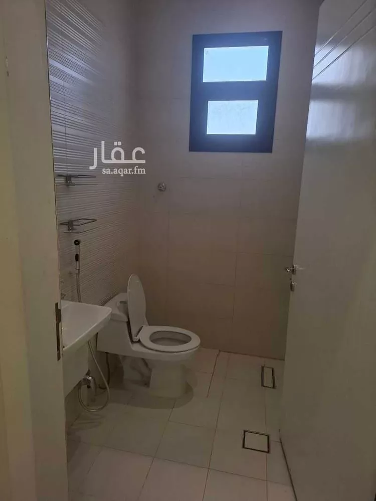 Floor for Rent in Riyadh Al Qirawan 7