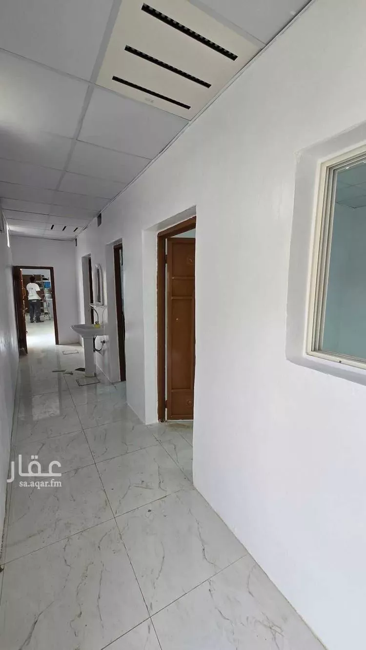 أخرى في الحبيل ، رجال المع