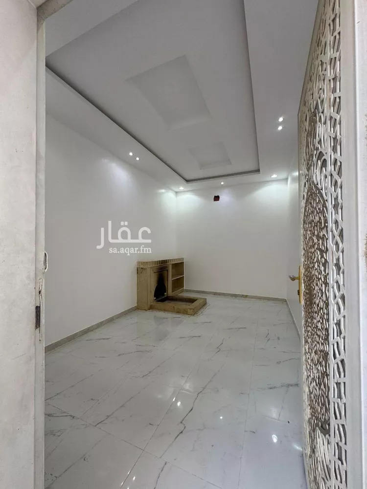 فيلا للبيع في شارع عفيف الدين الأريجي, حي الرمال, مدينة الرياض, منطقة الرياض صورة 4