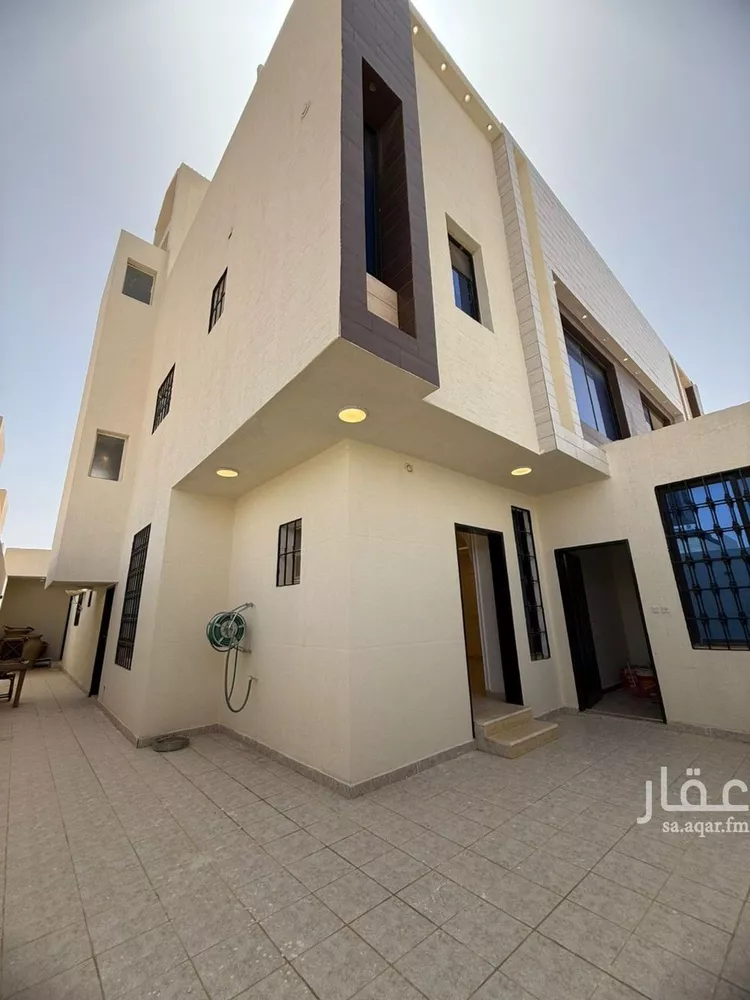فيلا للبيع في شارع إسماعيل التيمي, حي المهدية, مدينة الرياض, منطقة الرياض صورة 3