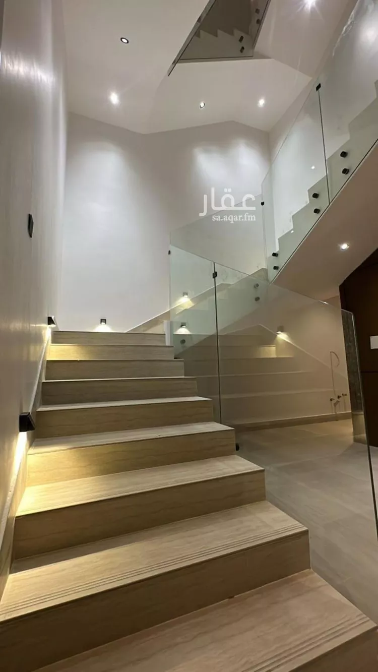 فيلا للإيجار في شارع النباجي, حي المهدية, مدينة الرياض, منطقة الرياض صورة 4